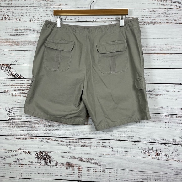 Cabela’s Casuals Tan Cargo Shorts - Picture 10 of 15